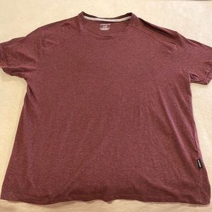 Kenneth Cole Tee. XL, Burgundy, super soft. Worn once